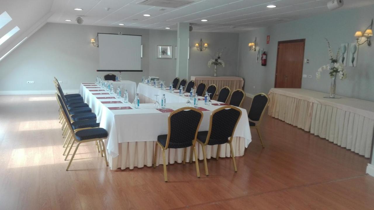 Fc Infantas De Leon Hotel Eksteriør billede