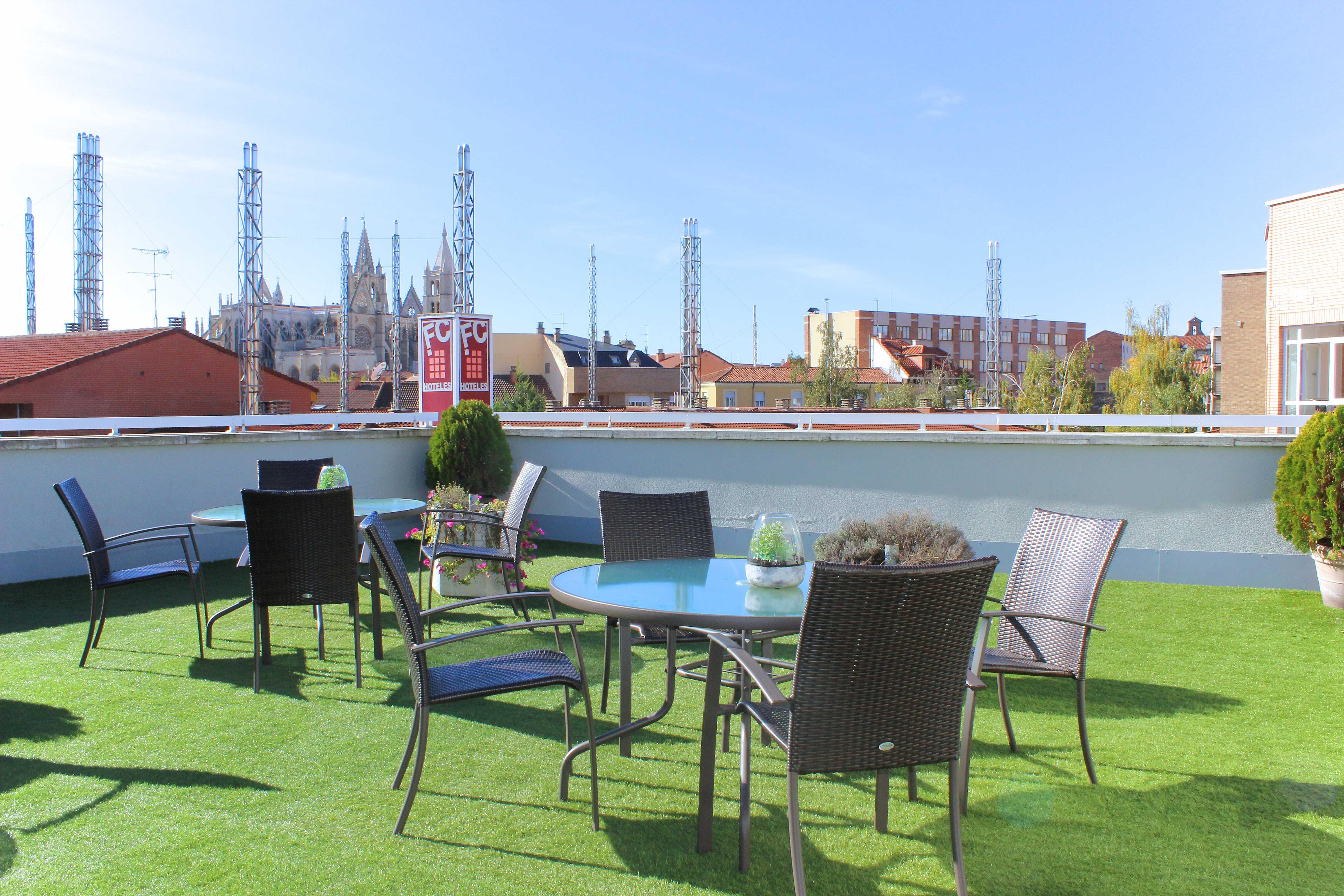 Fc Infantas De Leon Hotel Eksteriør billede